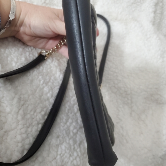 Kate spade quilted crossbody Black Hot Pink interior EUC - Picture 11 of 16